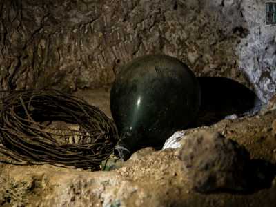 ...e l�alcova adibita a giaciglio leggermente sopraelevata dal pavimento